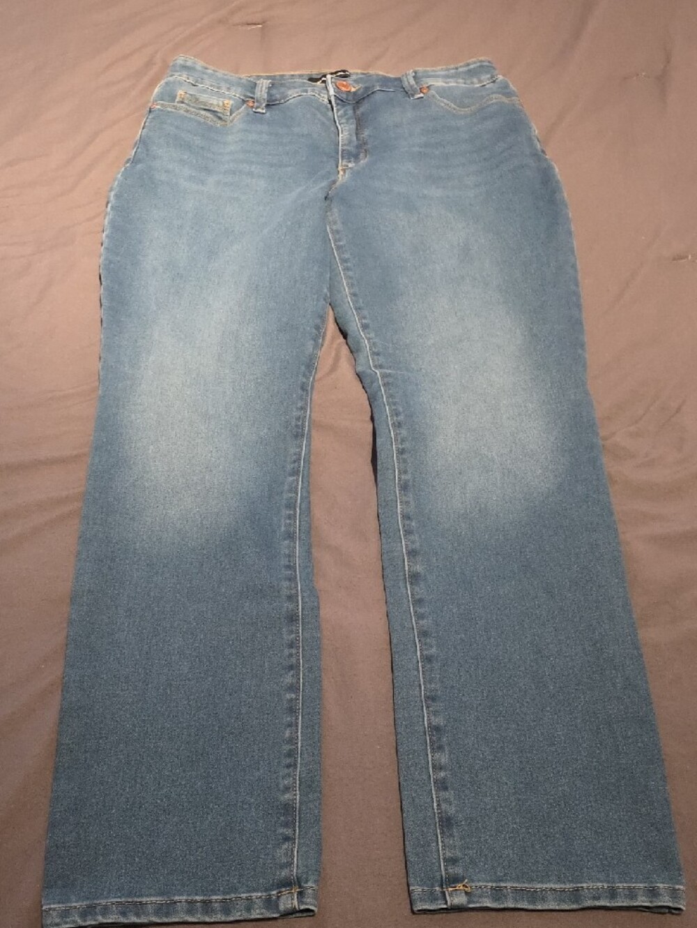 Bandolino Amy Light Blue Jeans NWOT - Picture 7 of 10